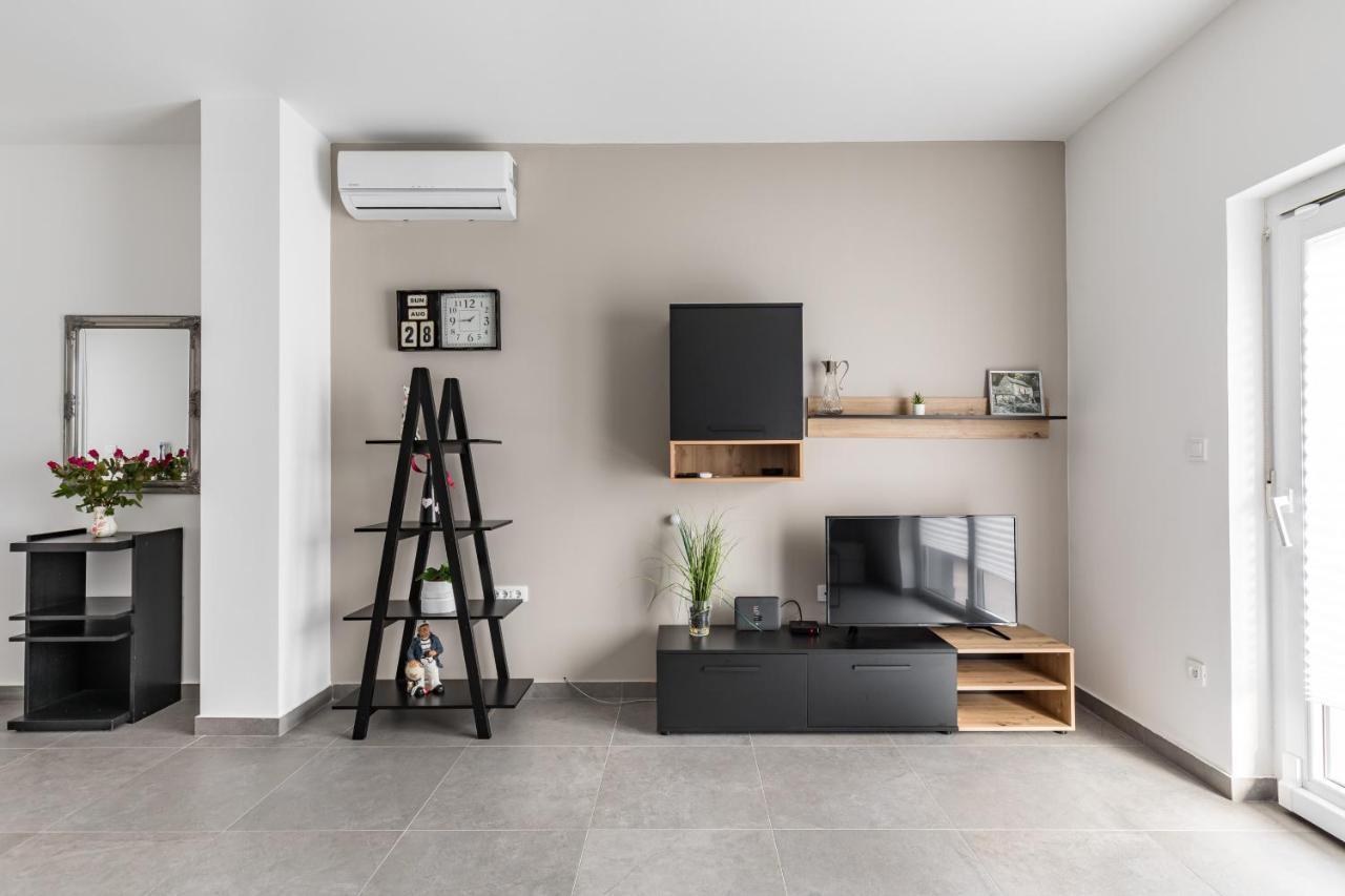 Apartments Villa Salona Sky Solin Exterior foto