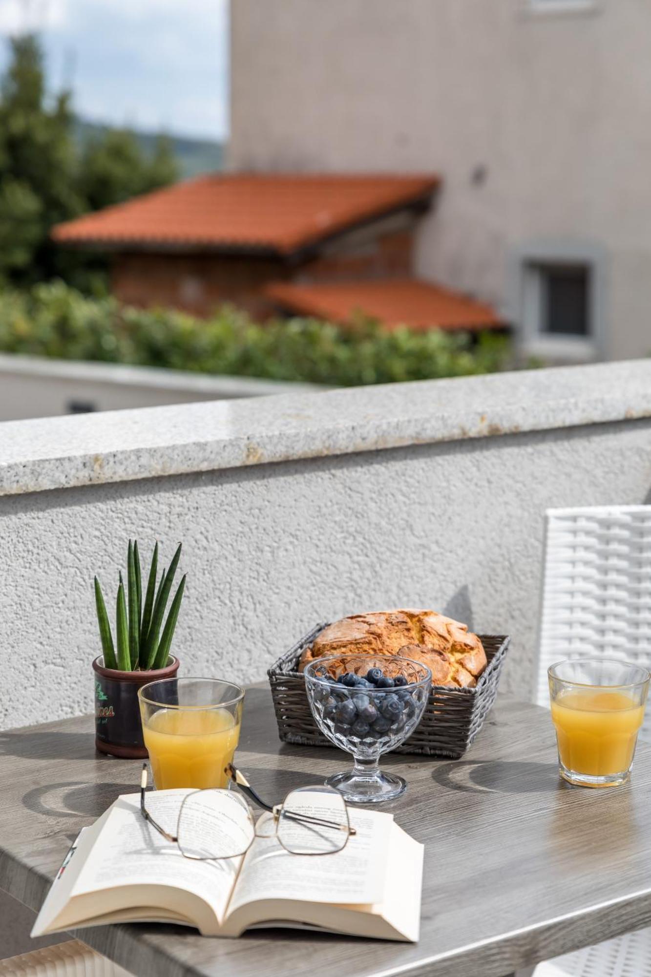 Apartments Villa Salona Sky Solin Quarto foto